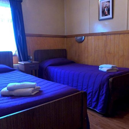 Hostal Victoria Punta Arenas Luaran gambar