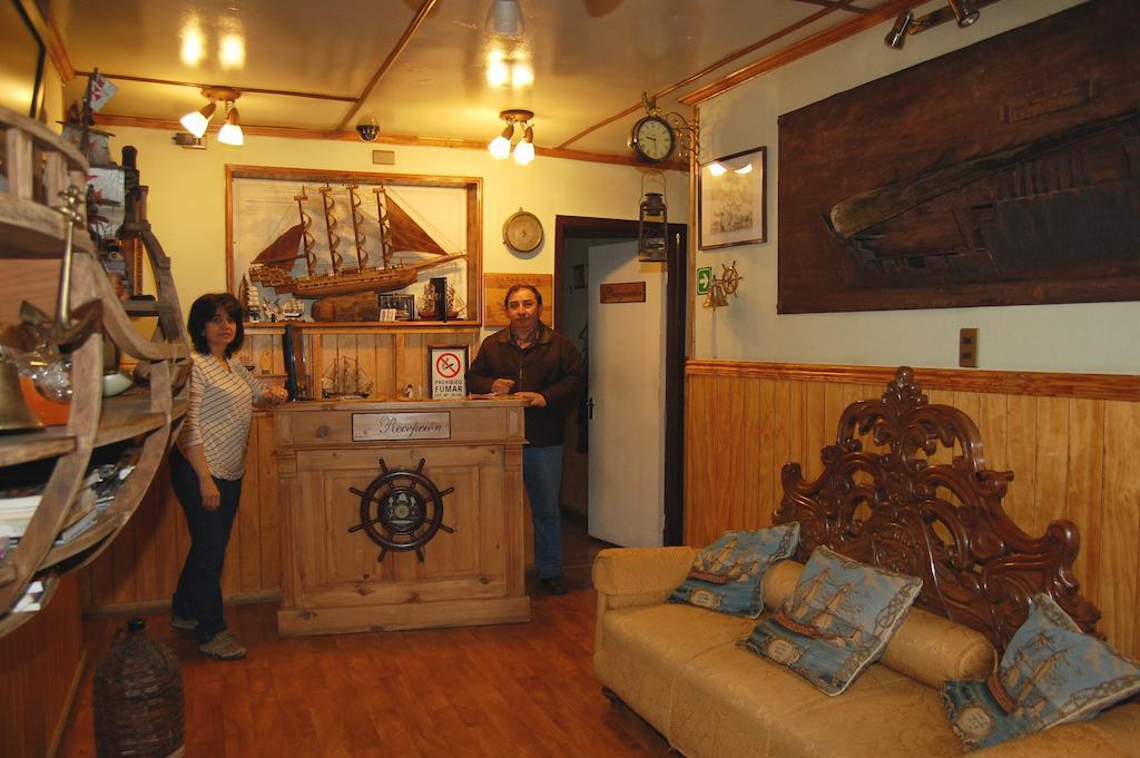 Hostal Victoria Punta Arenas Luaran gambar