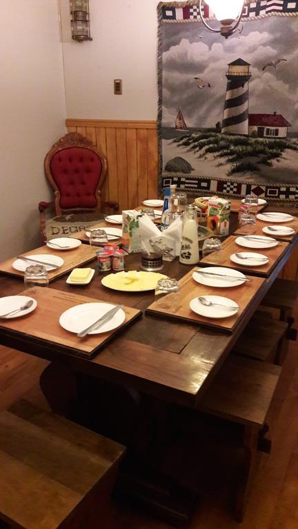 Hostal Victoria Punta Arenas Luaran gambar